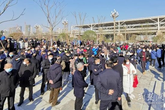 地鐵開通當(dāng)日。_副本.jpg.jpg